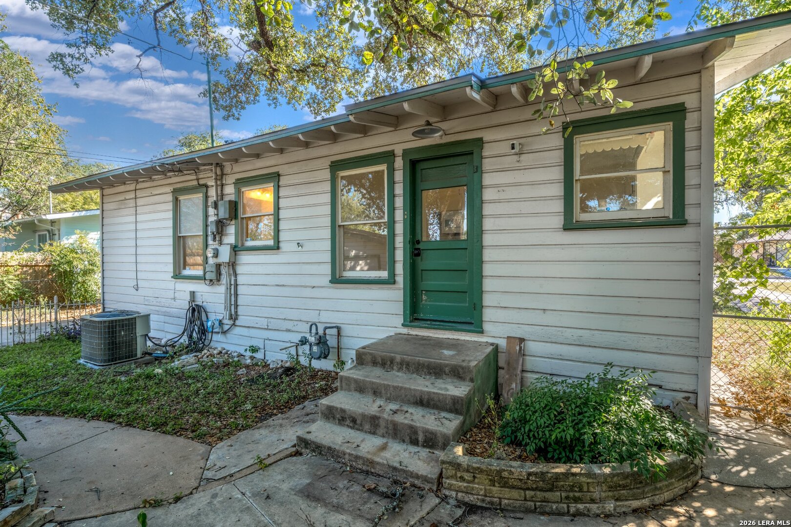 165 W MANDALAY DR, San Antonio, TX 78212