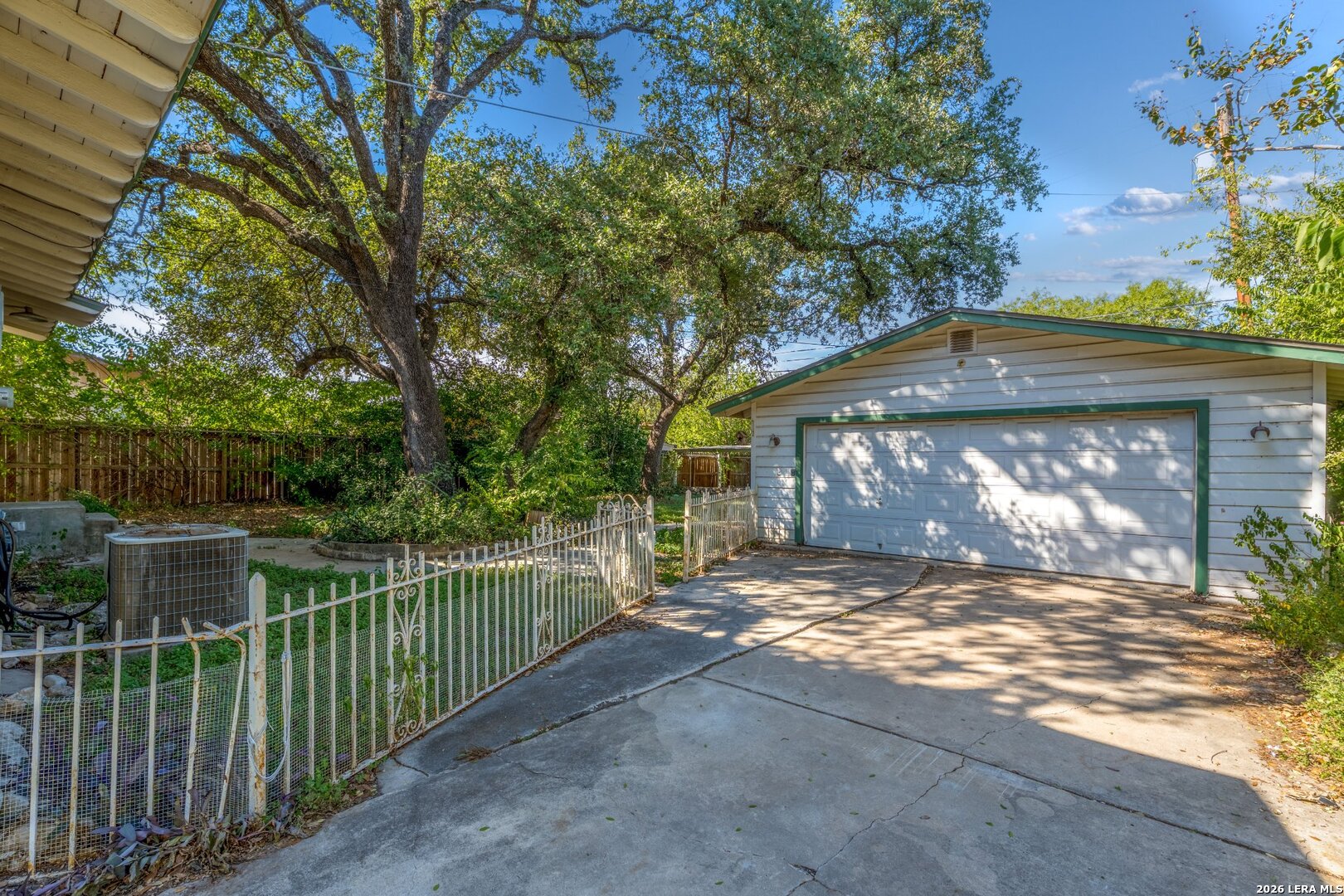 165 W MANDALAY DR, San Antonio, TX 78212