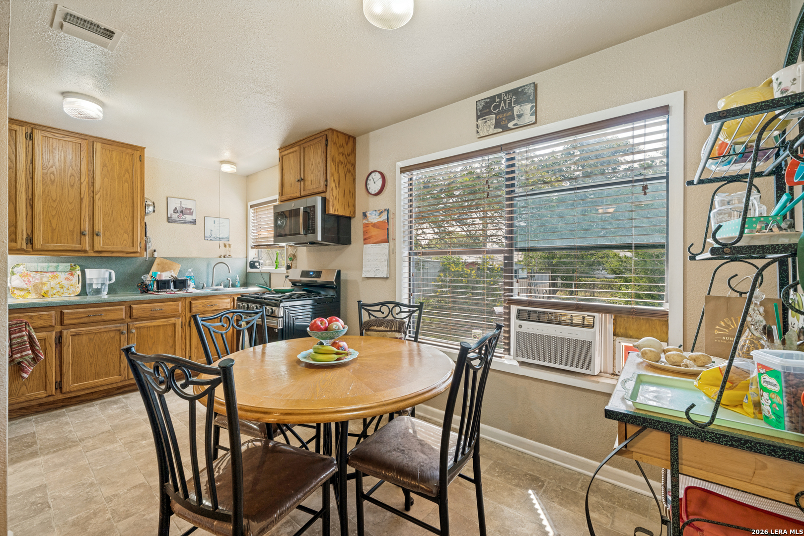 510 AVIATION AVE, Schertz, TX 78154
