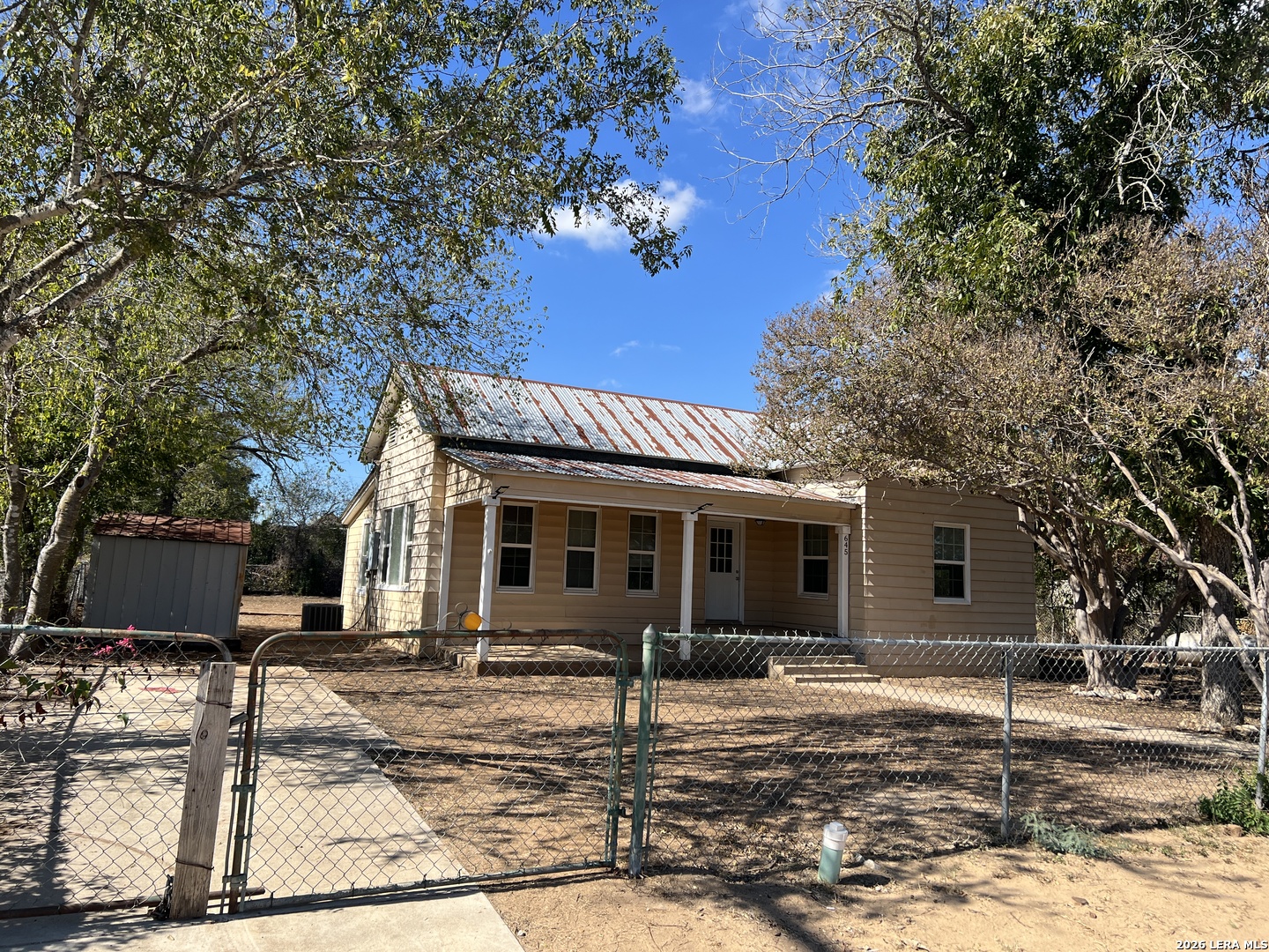Property photo for 645 County Road 1557, Moore, TX
