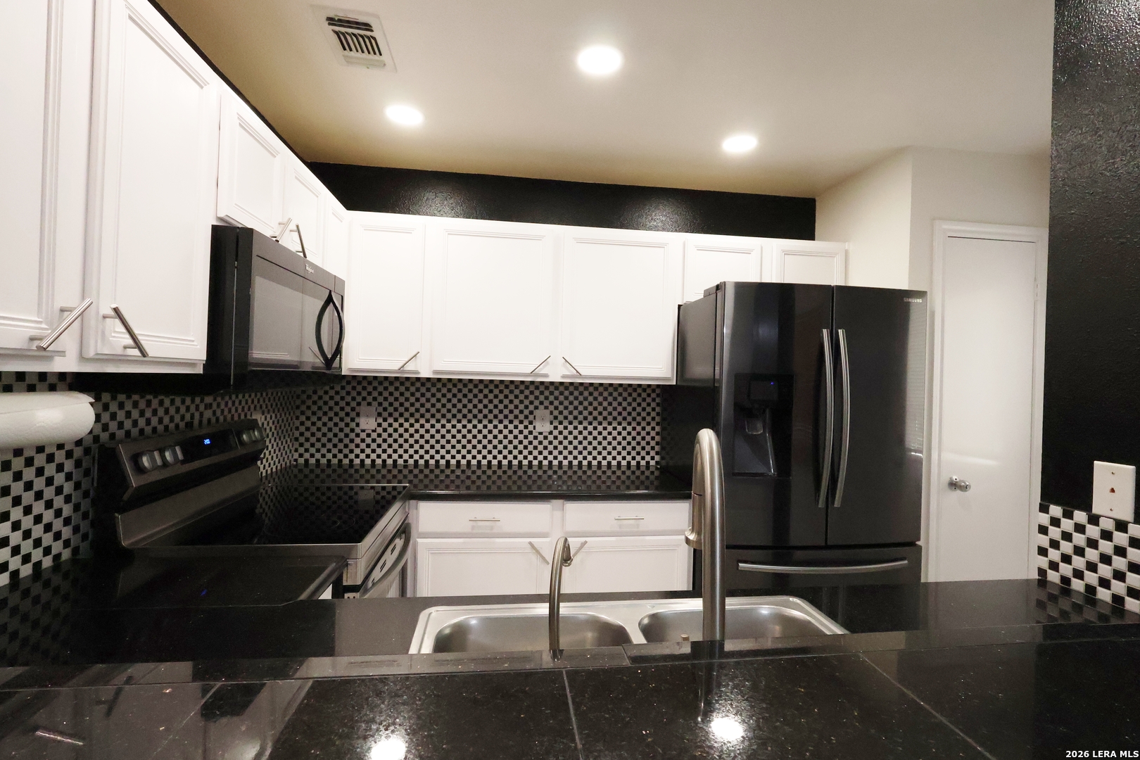 9219 ENCINO VLG, San Antonio, TX 78250