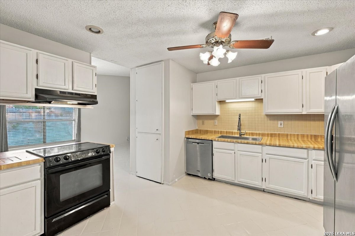 10315 COUNTRY BLF, San Antonio, TX 78240