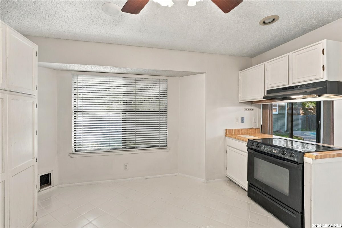 10315 COUNTRY BLF, San Antonio, TX 78240