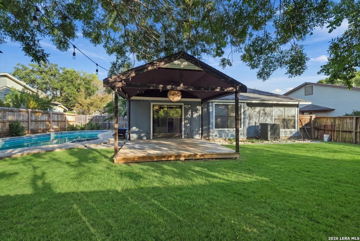 10315 COUNTRY BLF, San Antonio, TX 78240