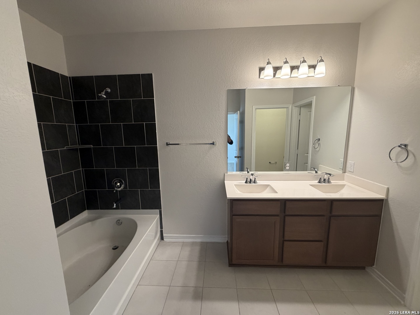 3359 OLD ALMONTE DR, San Antonio, TX 78224