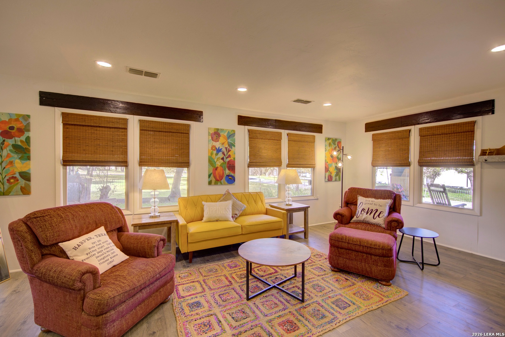 127 N PARK ST, Harper, TX 78631