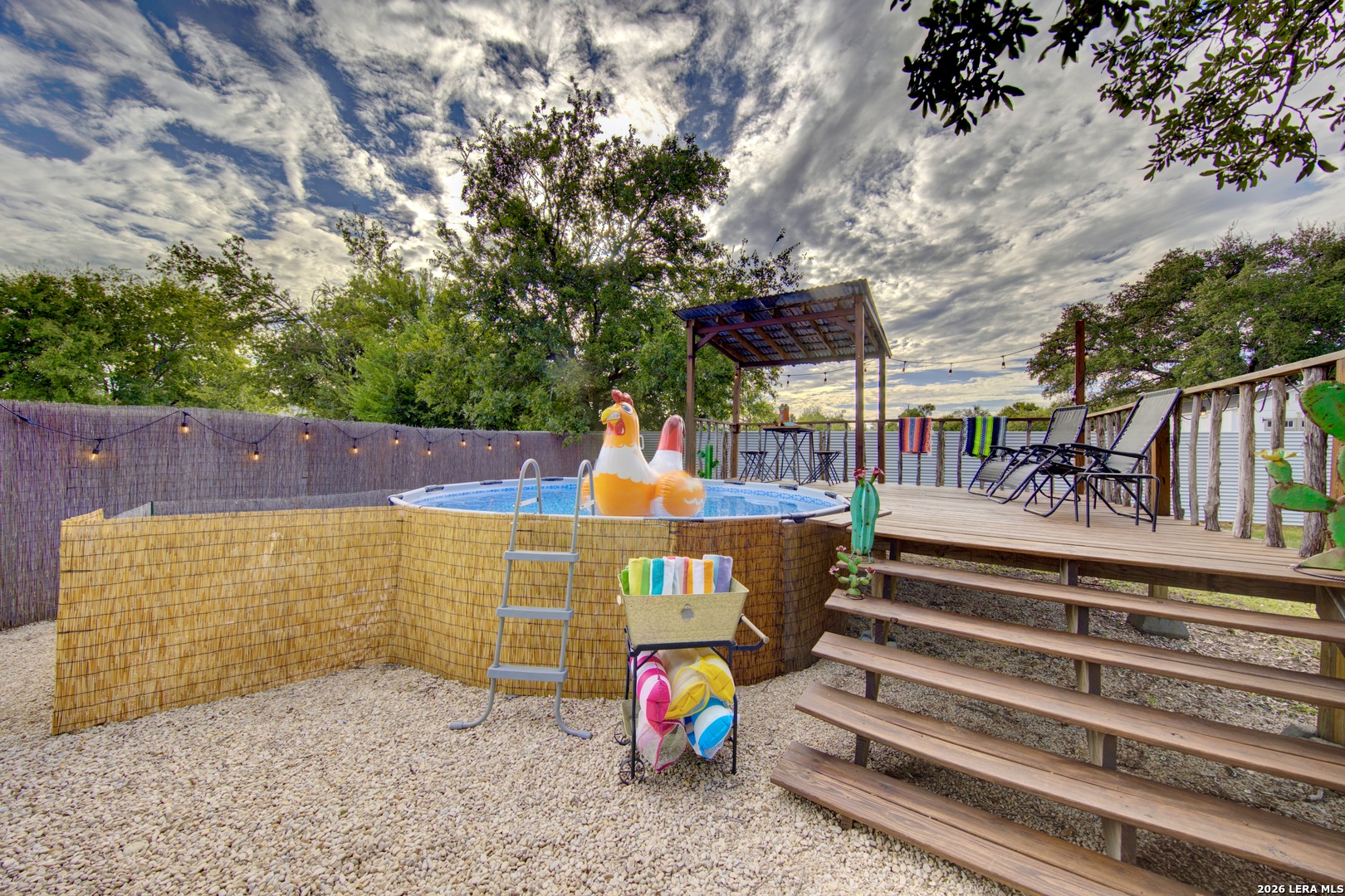 127 N PARK ST, Harper, TX 78631