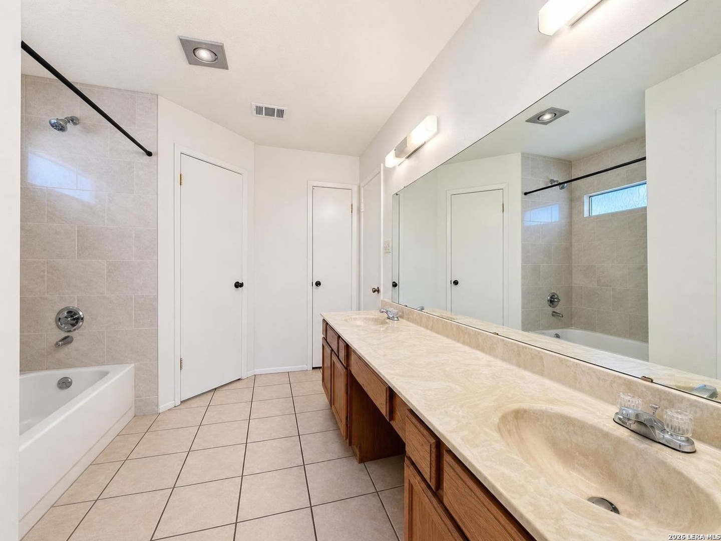 2427 FIELD WOOD, San Antonio, TX 78251