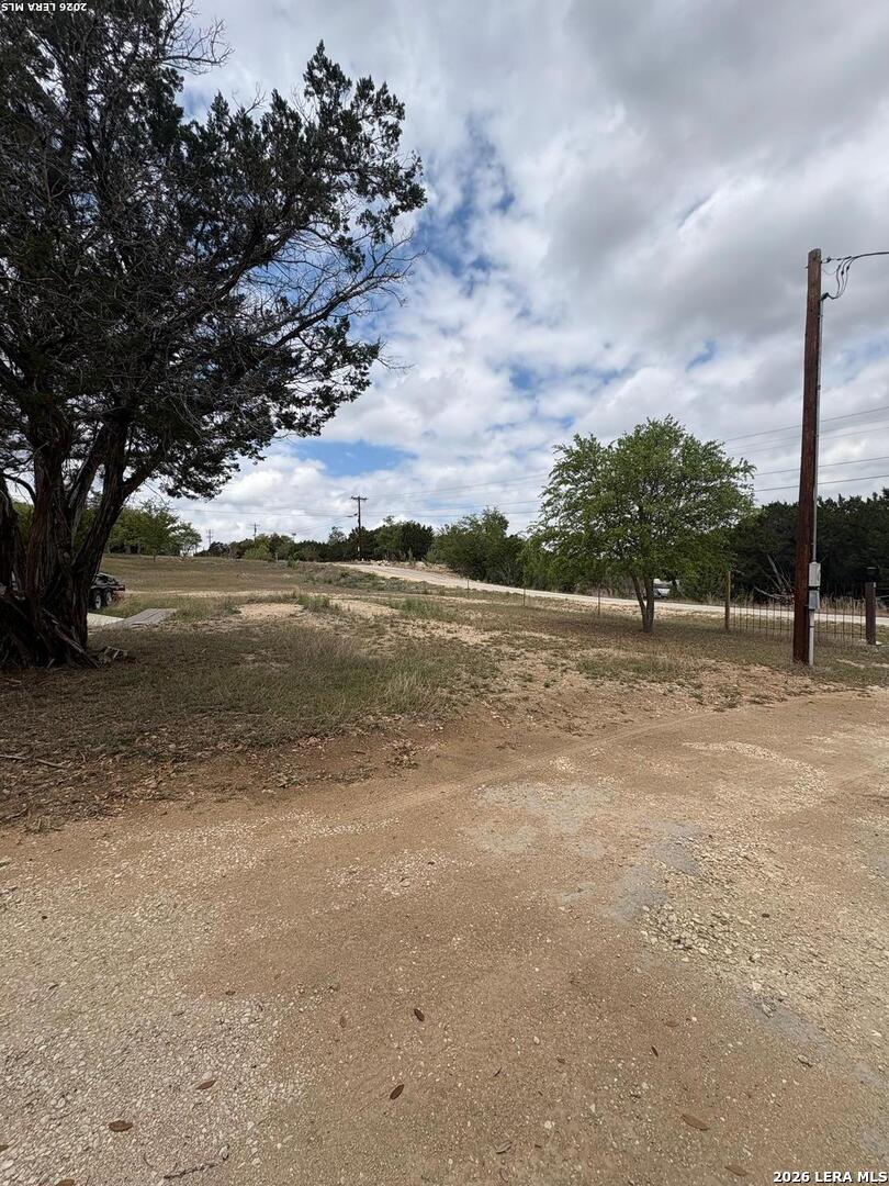 274 UTE TRL, Bandera, TX 78003