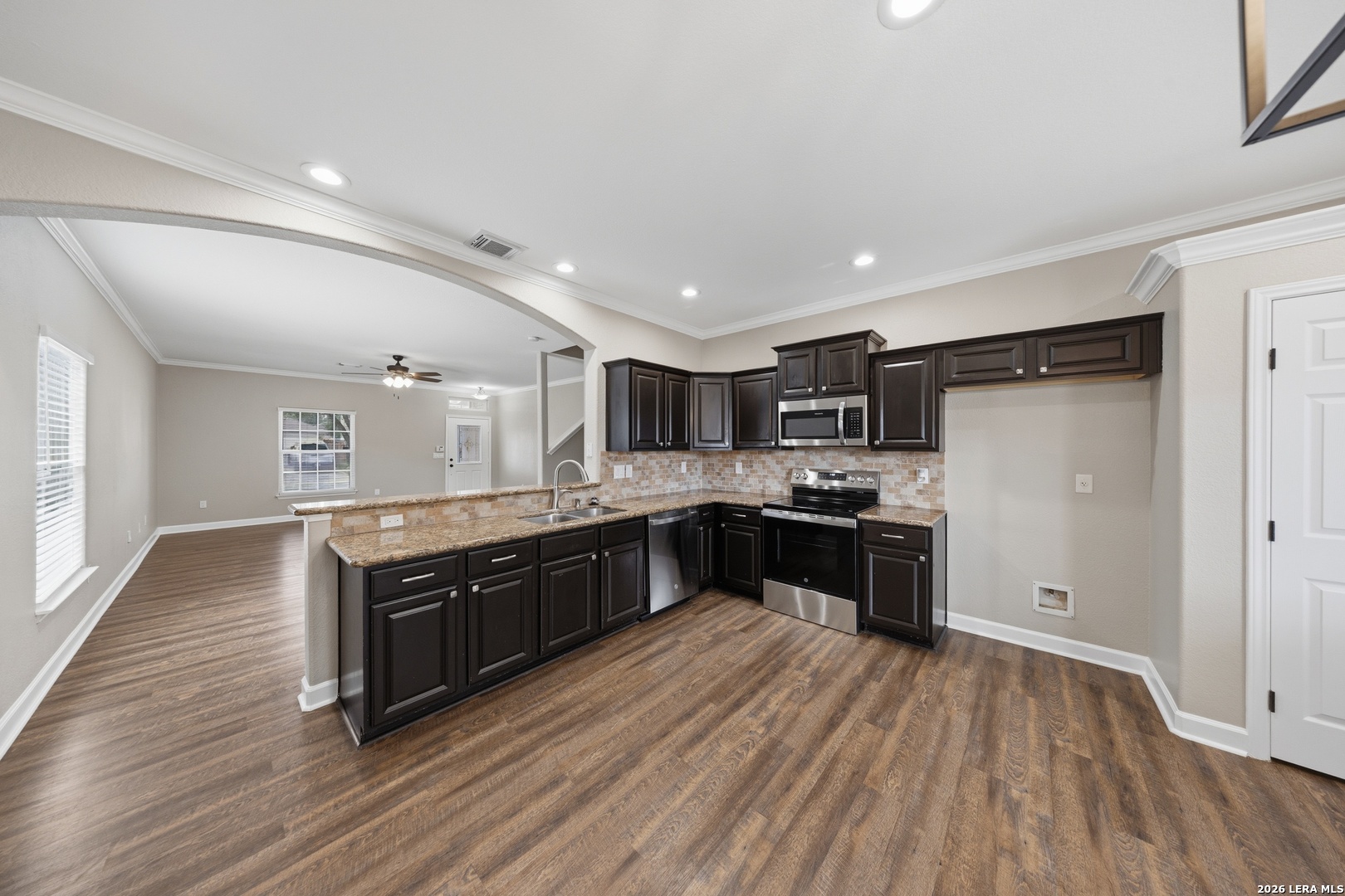 3920 WENSLEDALE DR, Schertz, TX 78108