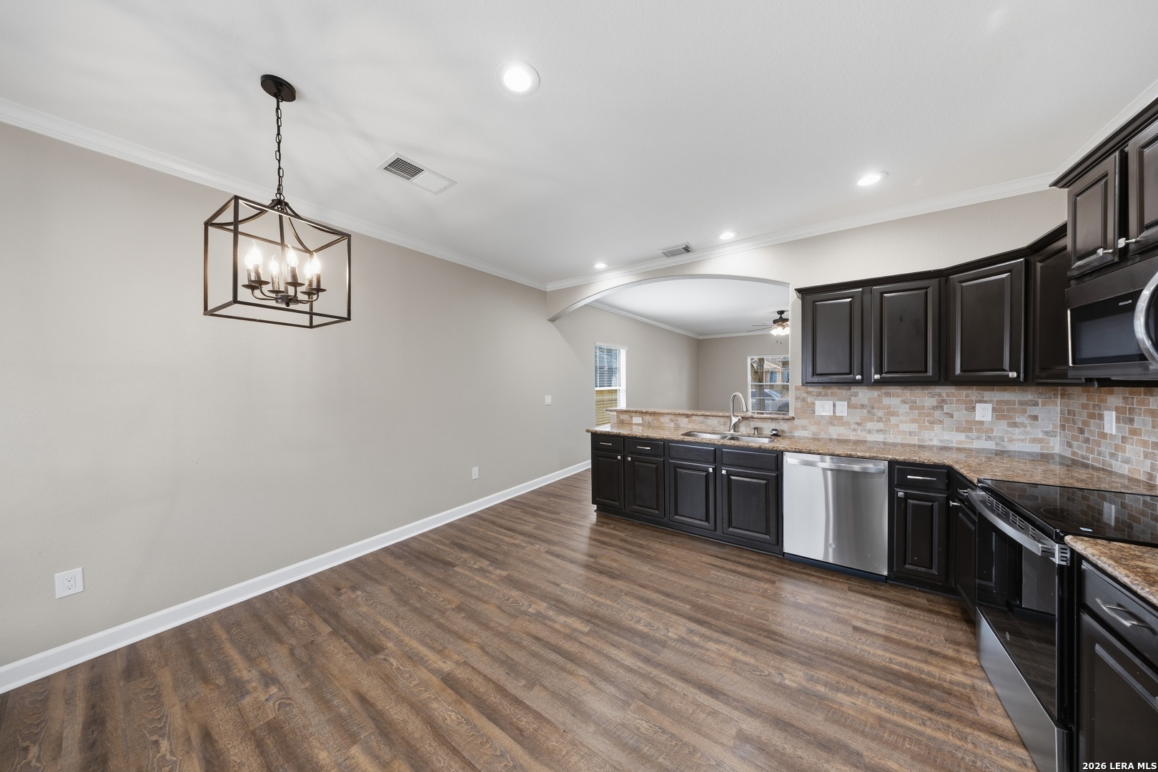 3920 WENSLEDALE DR, Schertz, TX 78108