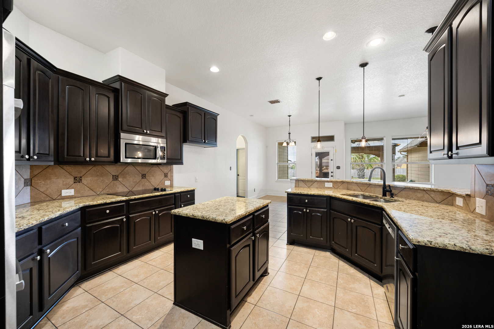 6908 Hallie Hts, Schertz, TX 78154