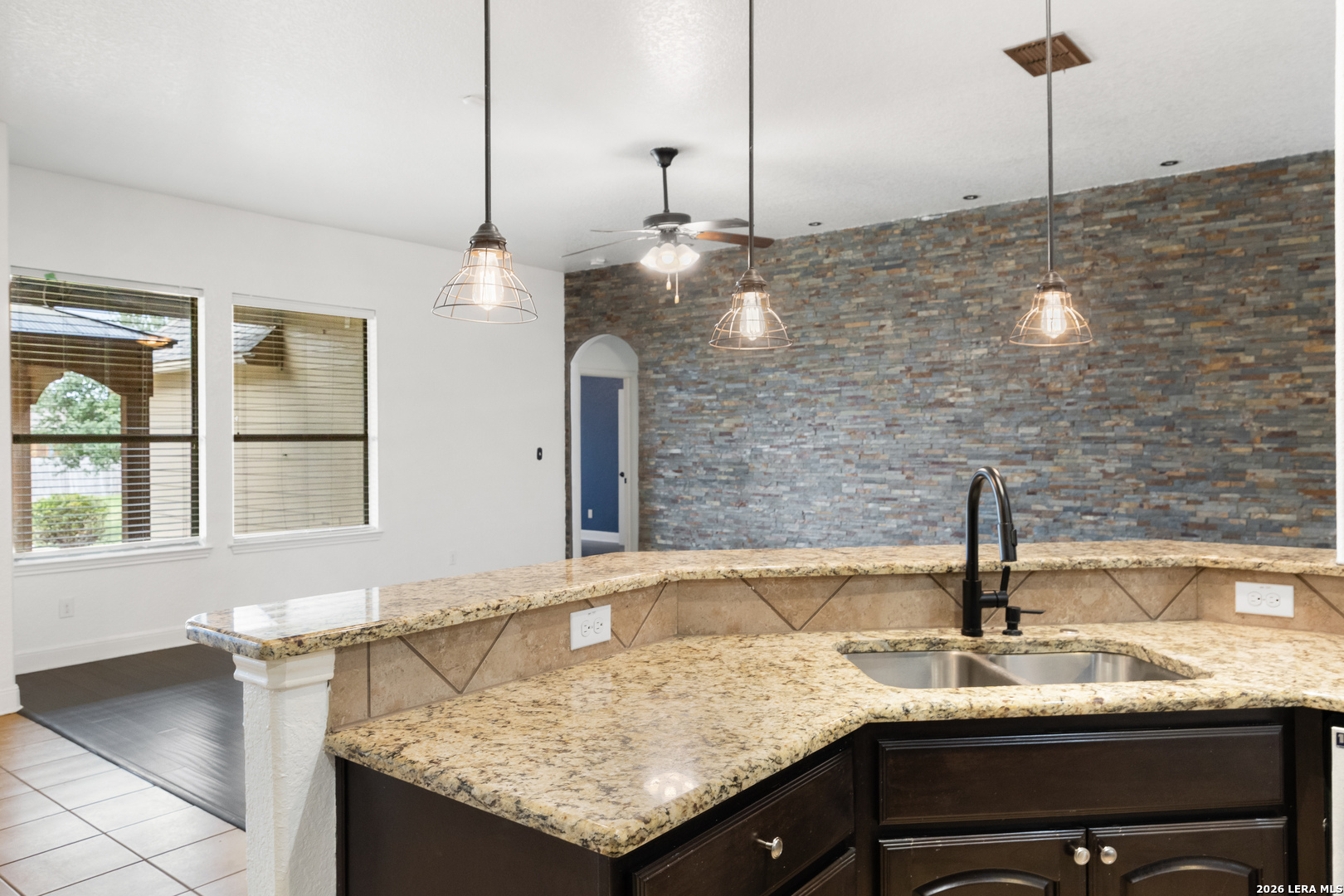 6908 Hallie Hts, Schertz, TX 78154
