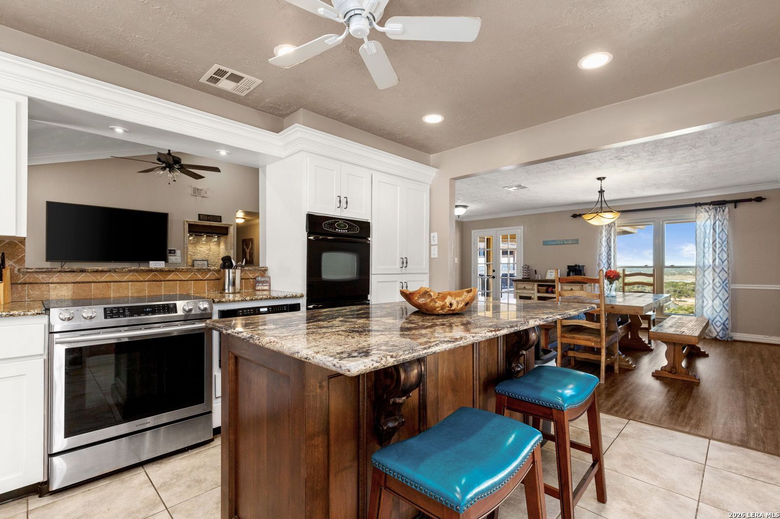 1464 Lakeside, Canyon Lake, TX 78133