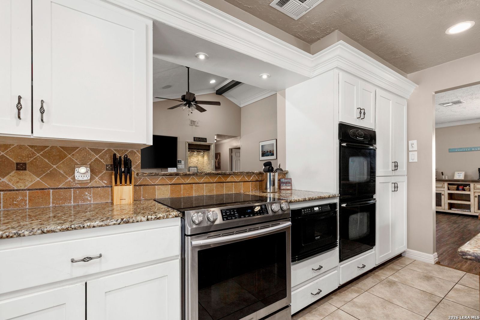 1464 Lakeside, Canyon Lake, TX 78133