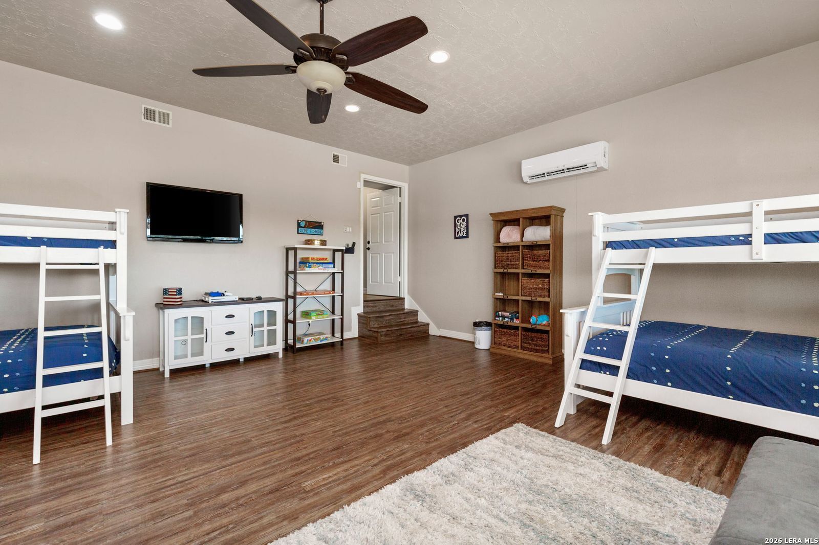 1464 Lakeside, Canyon Lake, TX 78133
