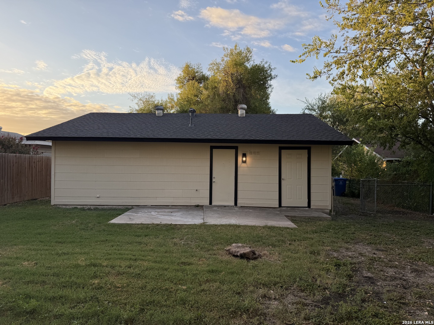 8711 EASY VALLEY ST, San Antonio, TX 78227