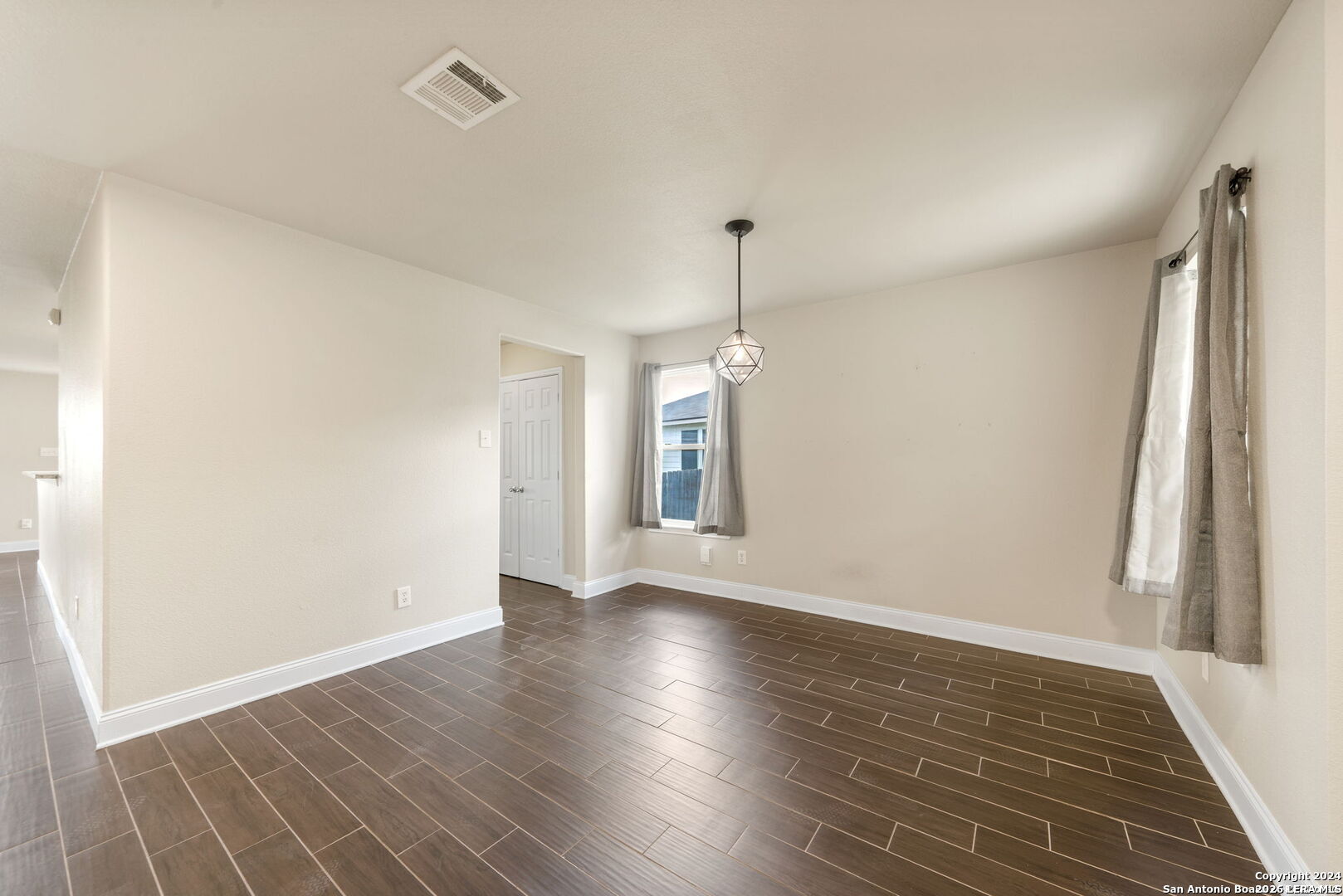 5006 FOUNTAIN HL, San Antonio, TX 78244