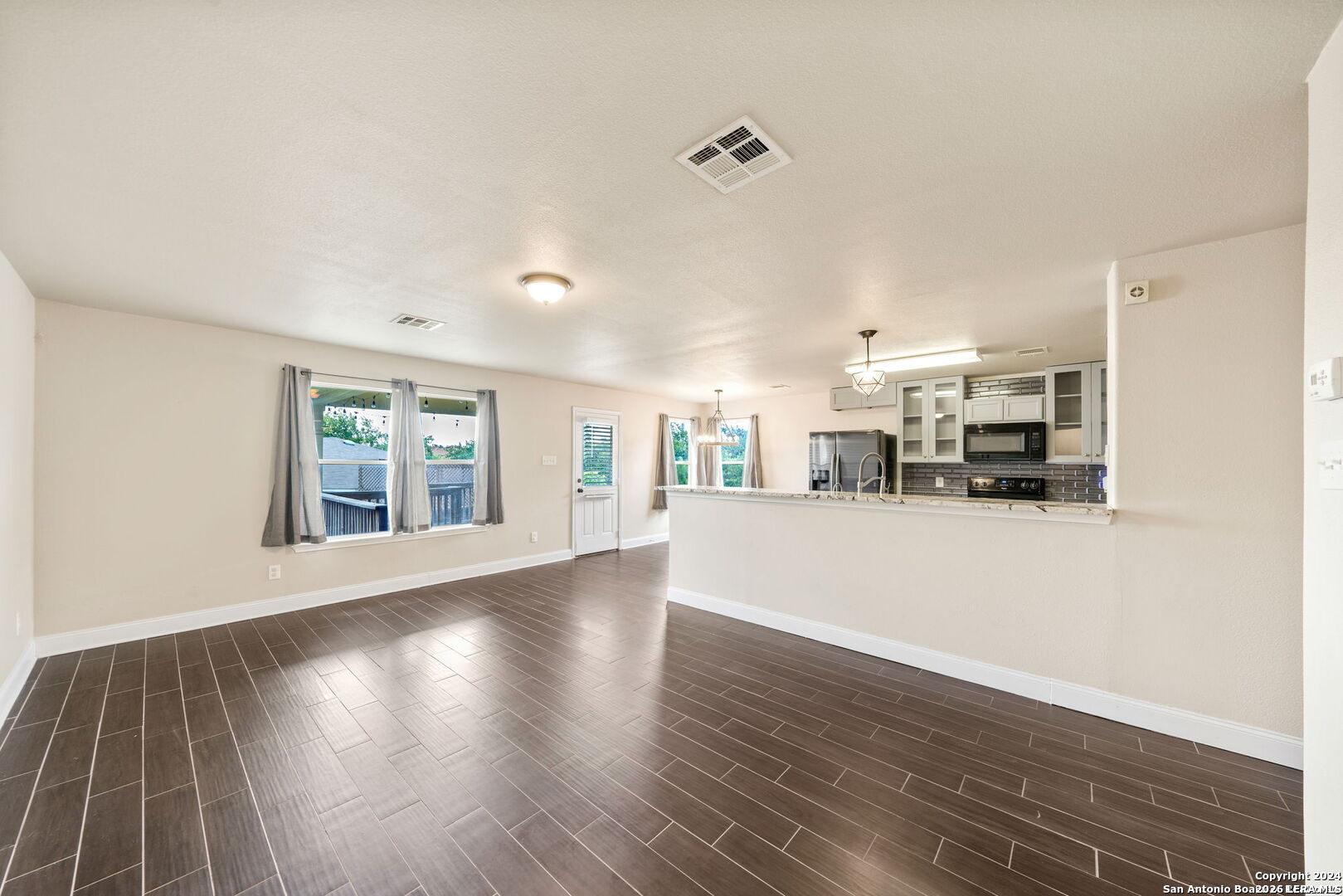 5006 FOUNTAIN HL, San Antonio, TX 78244