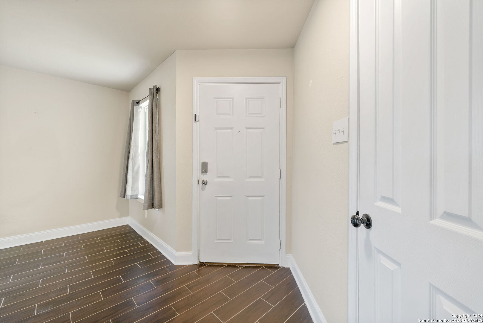5006 FOUNTAIN HL, San Antonio, TX 78244
