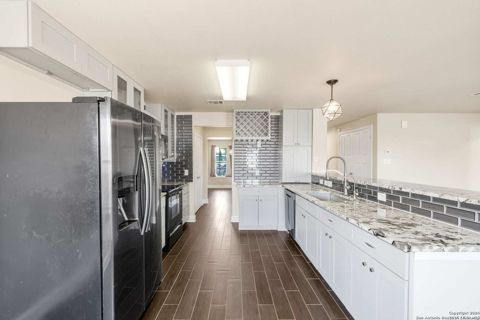 5006 FOUNTAIN HL, San Antonio, TX 78244