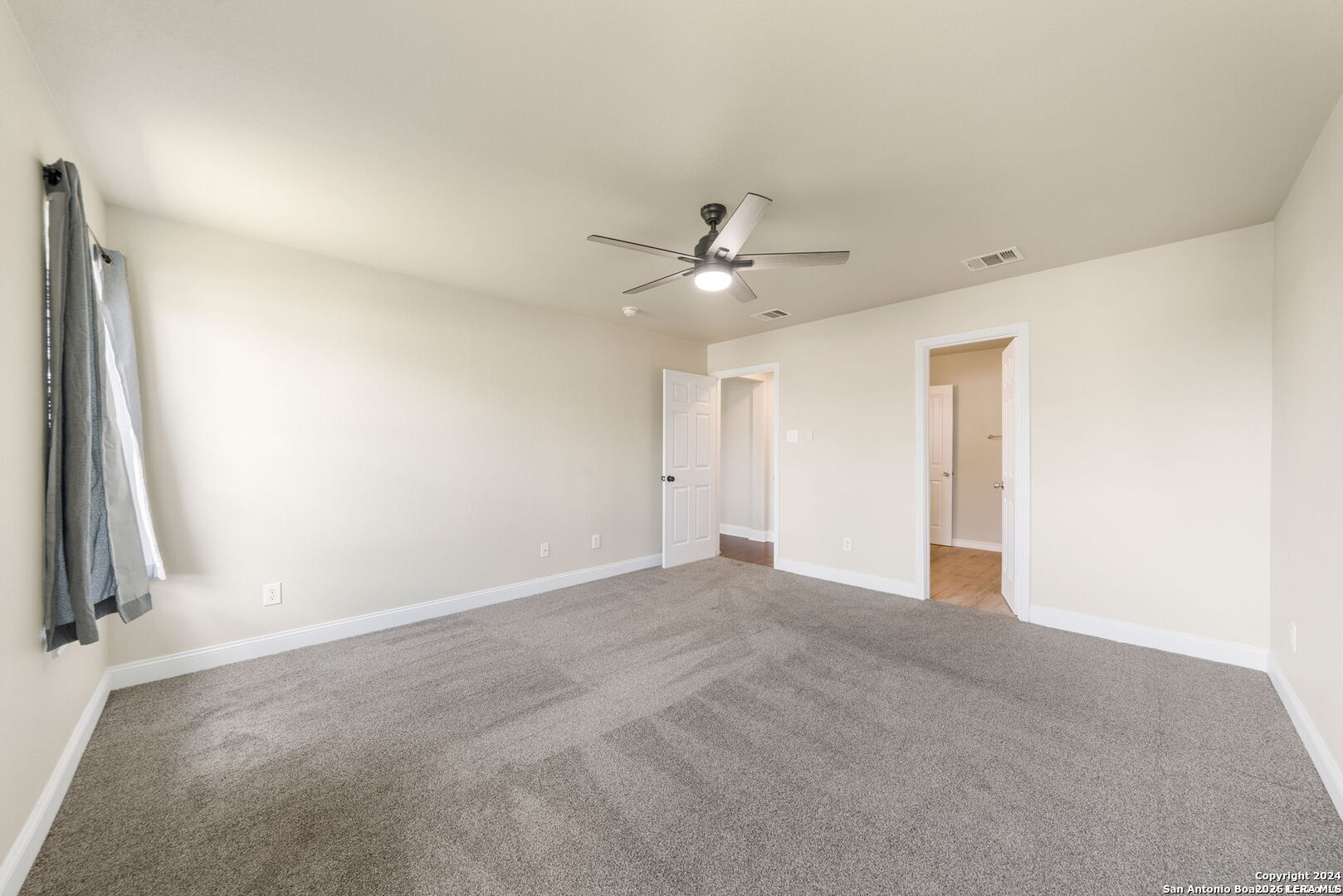 5006 FOUNTAIN HL, San Antonio, TX 78244