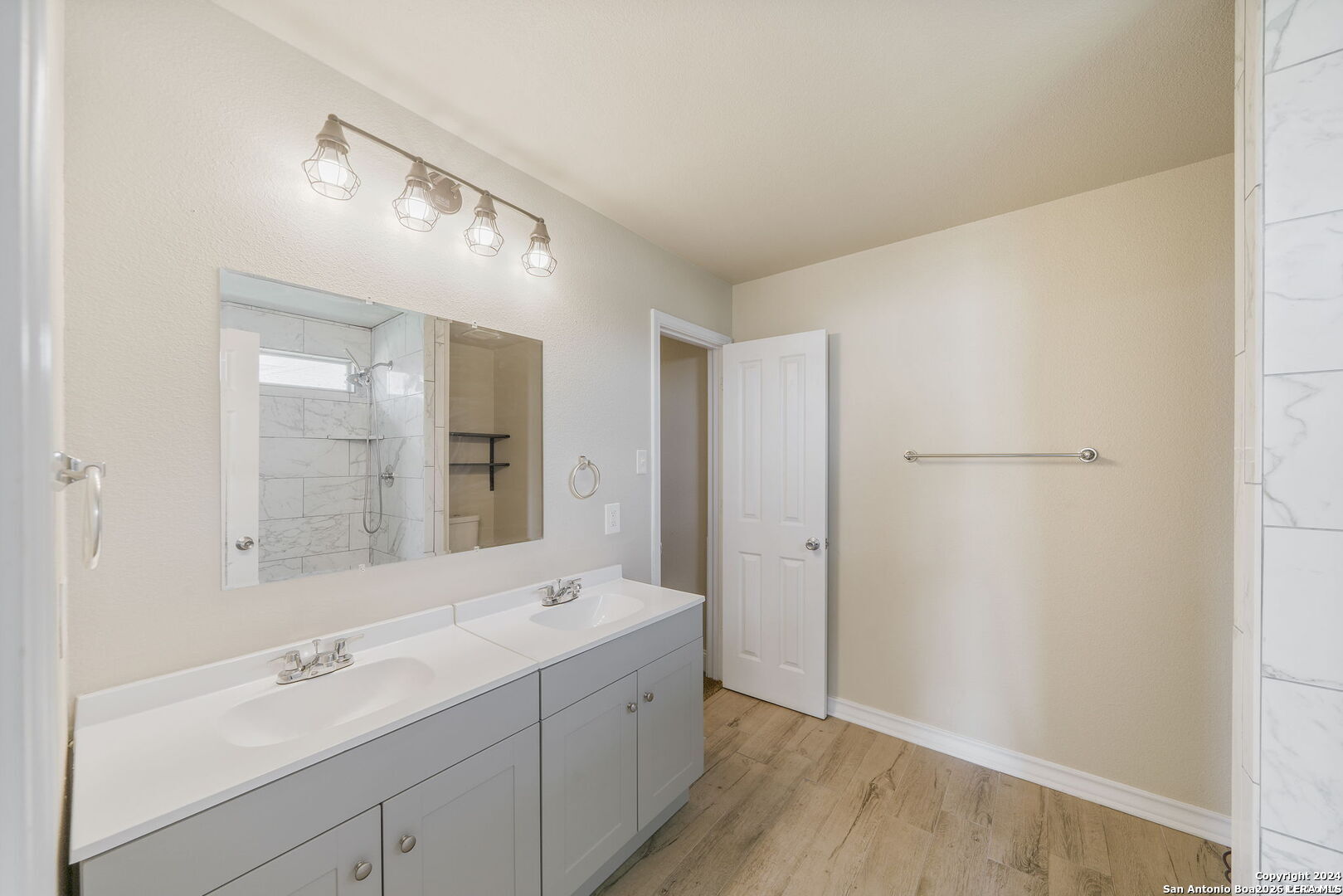 5006 FOUNTAIN HL, San Antonio, TX 78244