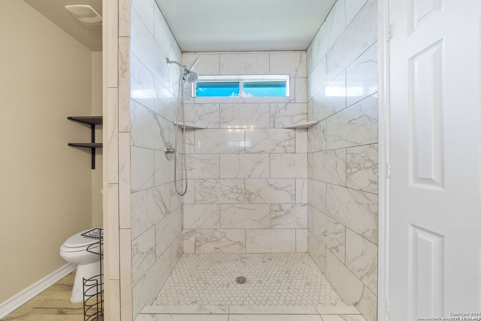 5006 FOUNTAIN HL, San Antonio, TX 78244