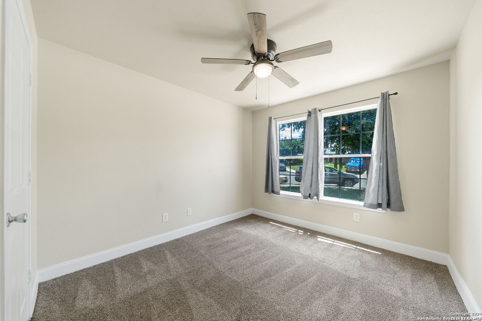 5006 FOUNTAIN HL, San Antonio, TX 78244