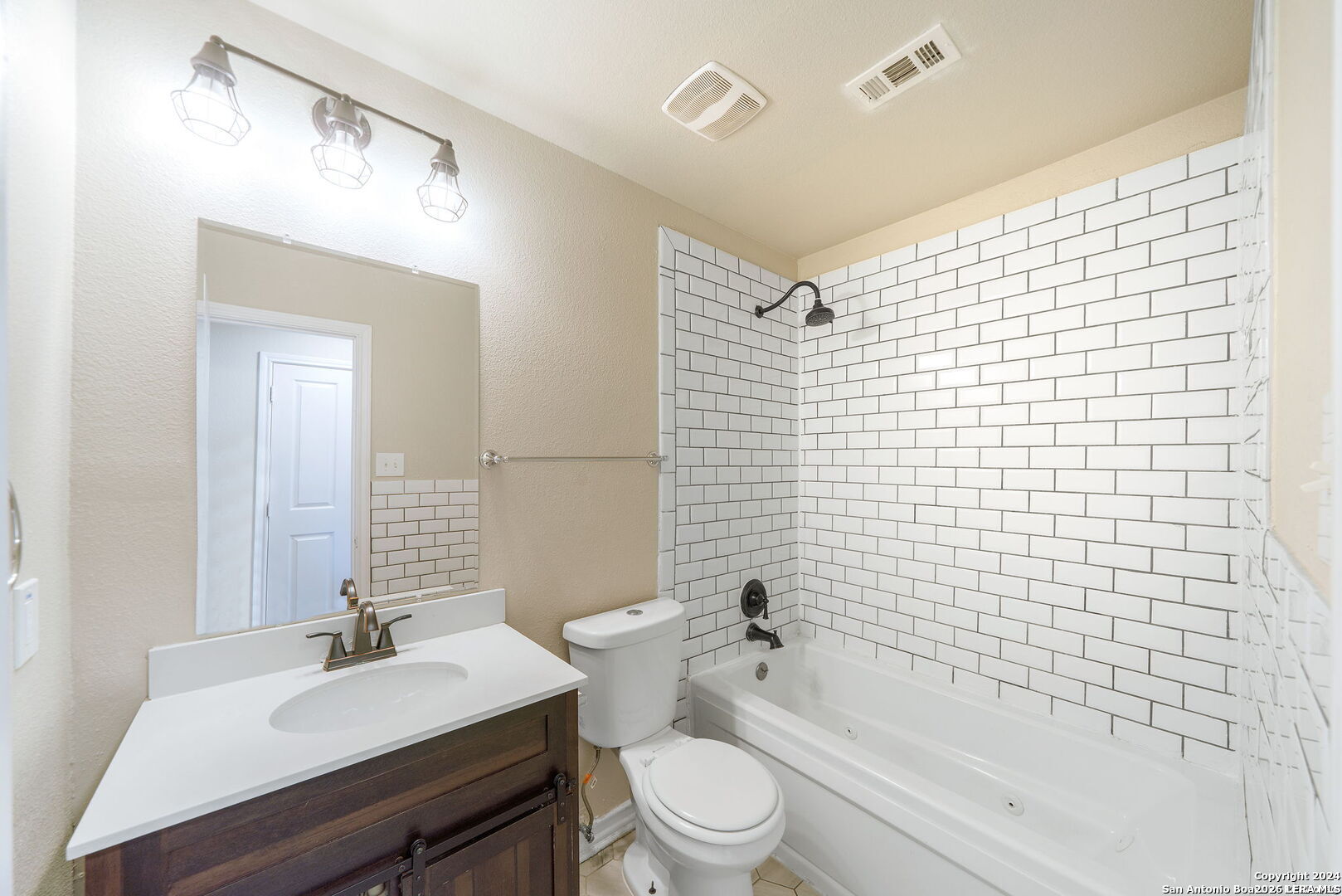 5006 FOUNTAIN HL, San Antonio, TX 78244