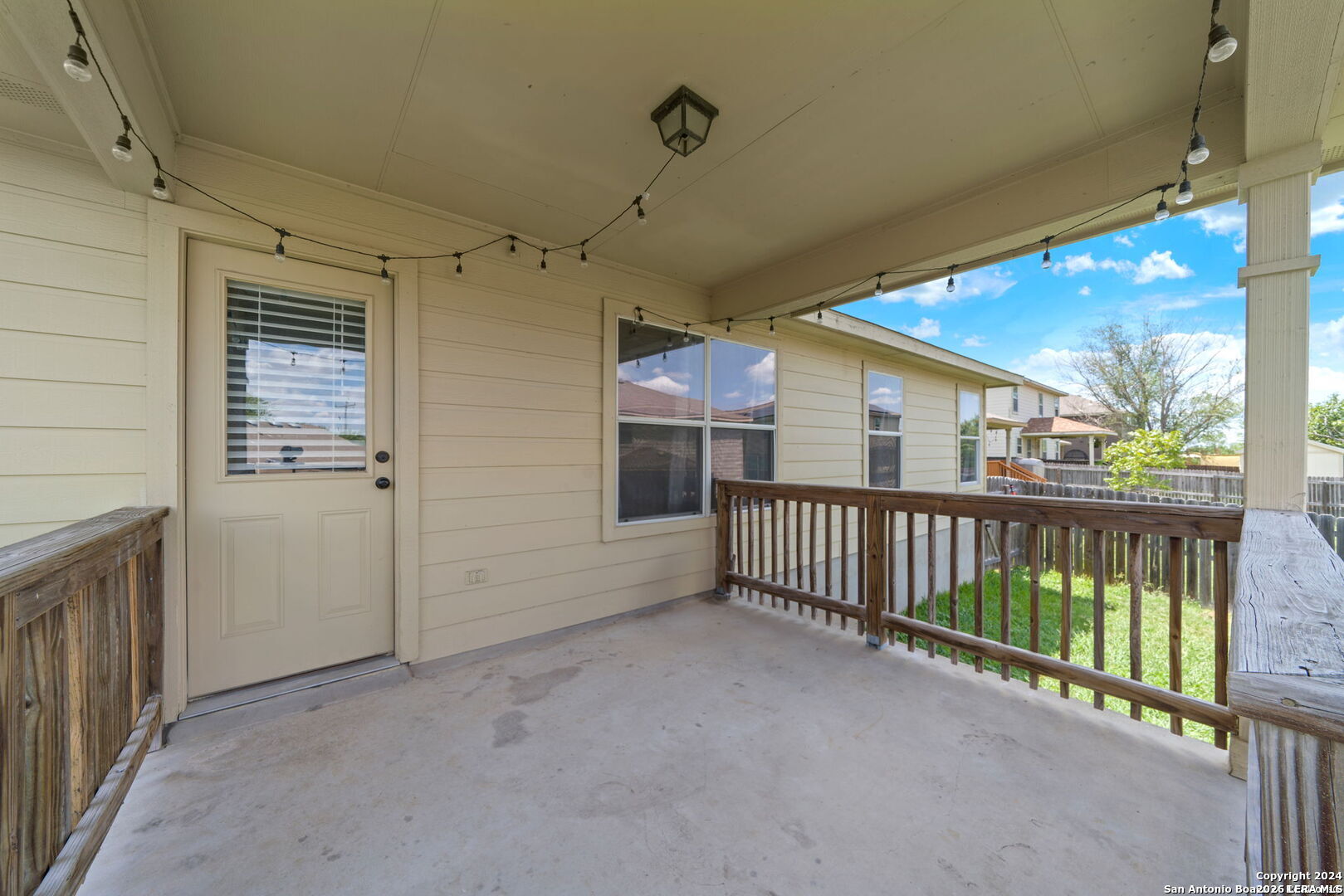 5006 FOUNTAIN HL, San Antonio, TX 78244