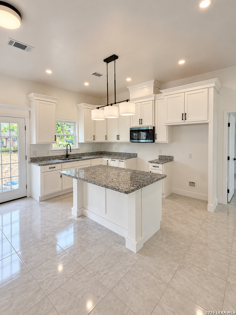 2734 Rodriguez St., Eagle Pass, TX 78852