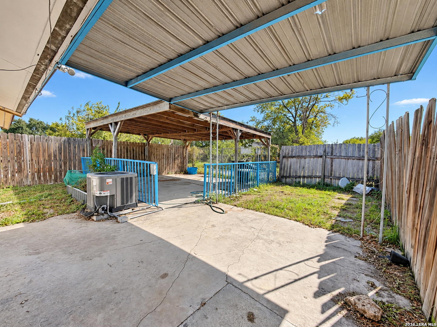 5858 Midcrown Drive, San Antonio, TX 78218