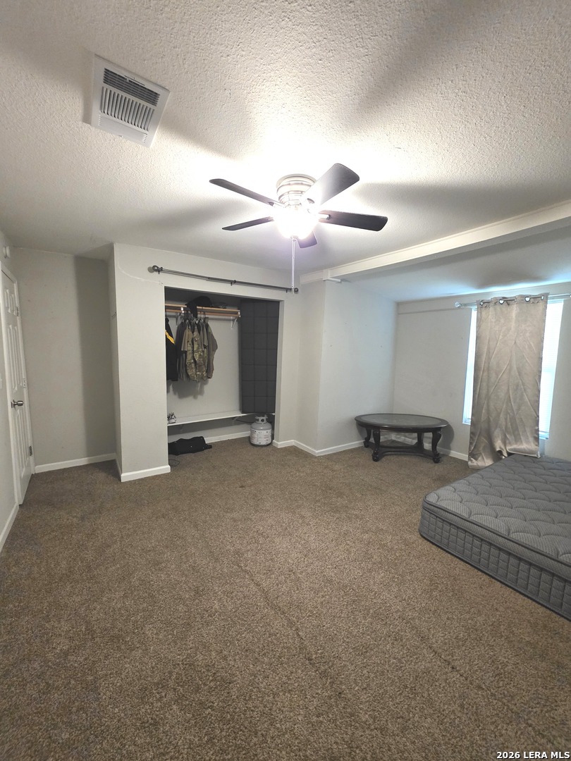 302 RIVERDALE DR, San Antonio, TX 78228