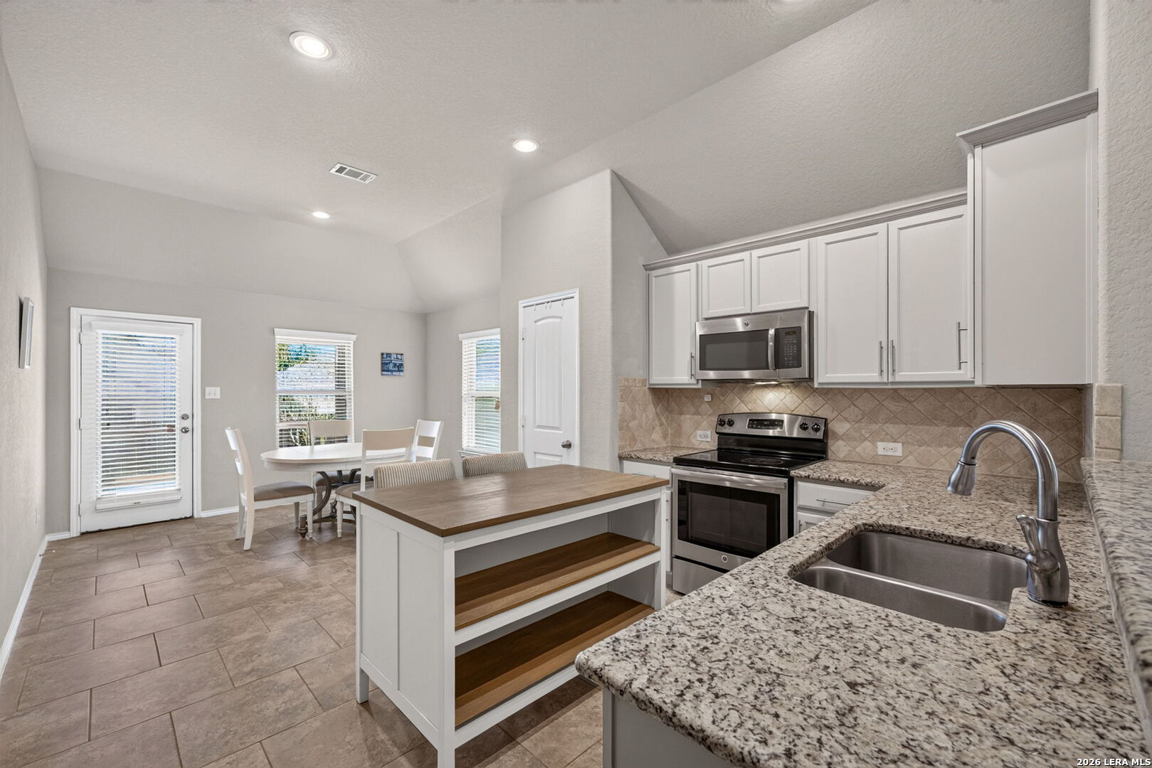 544 SADDLE BACK TRL, Cibolo, TX 78108