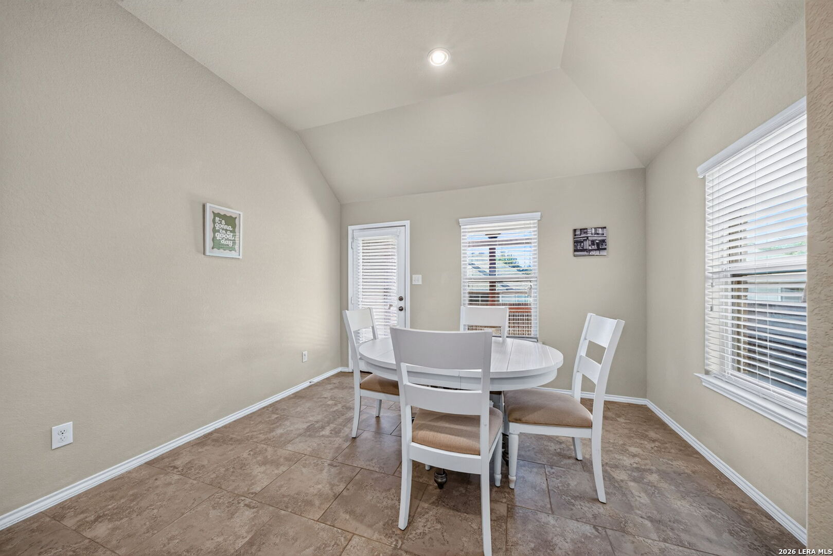 544 SADDLE BACK TRL, Cibolo, TX 78108
