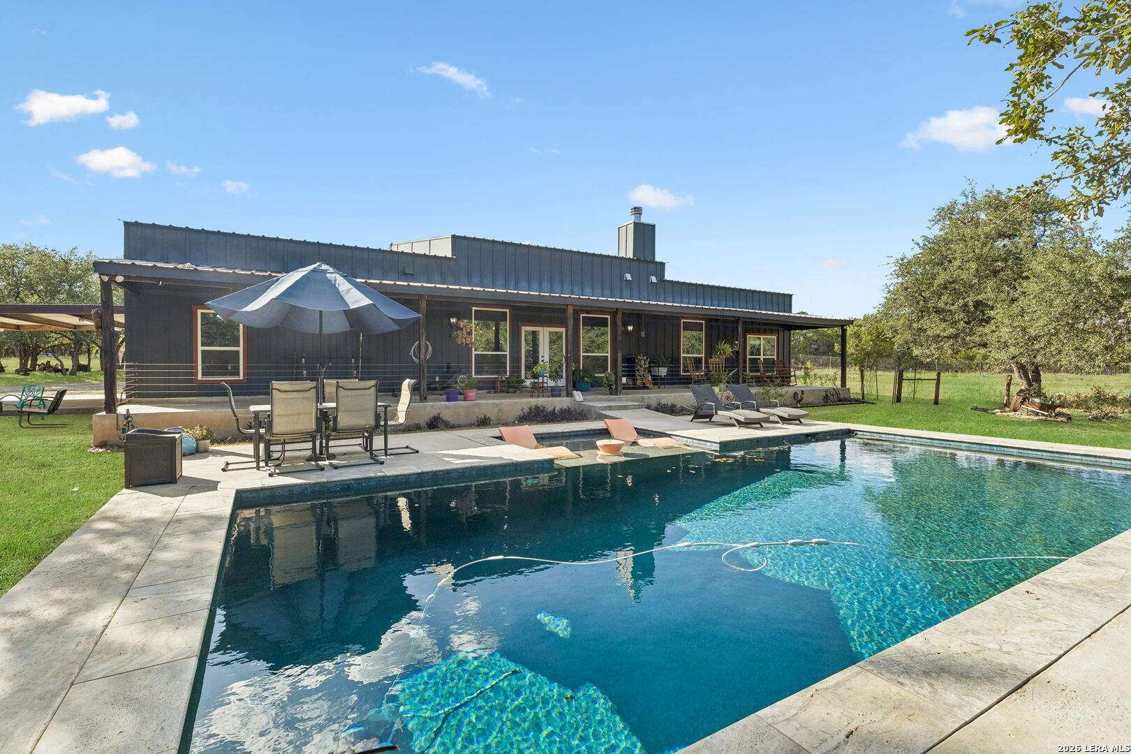 105 Dillard Lane, Bergheim, TX 78004