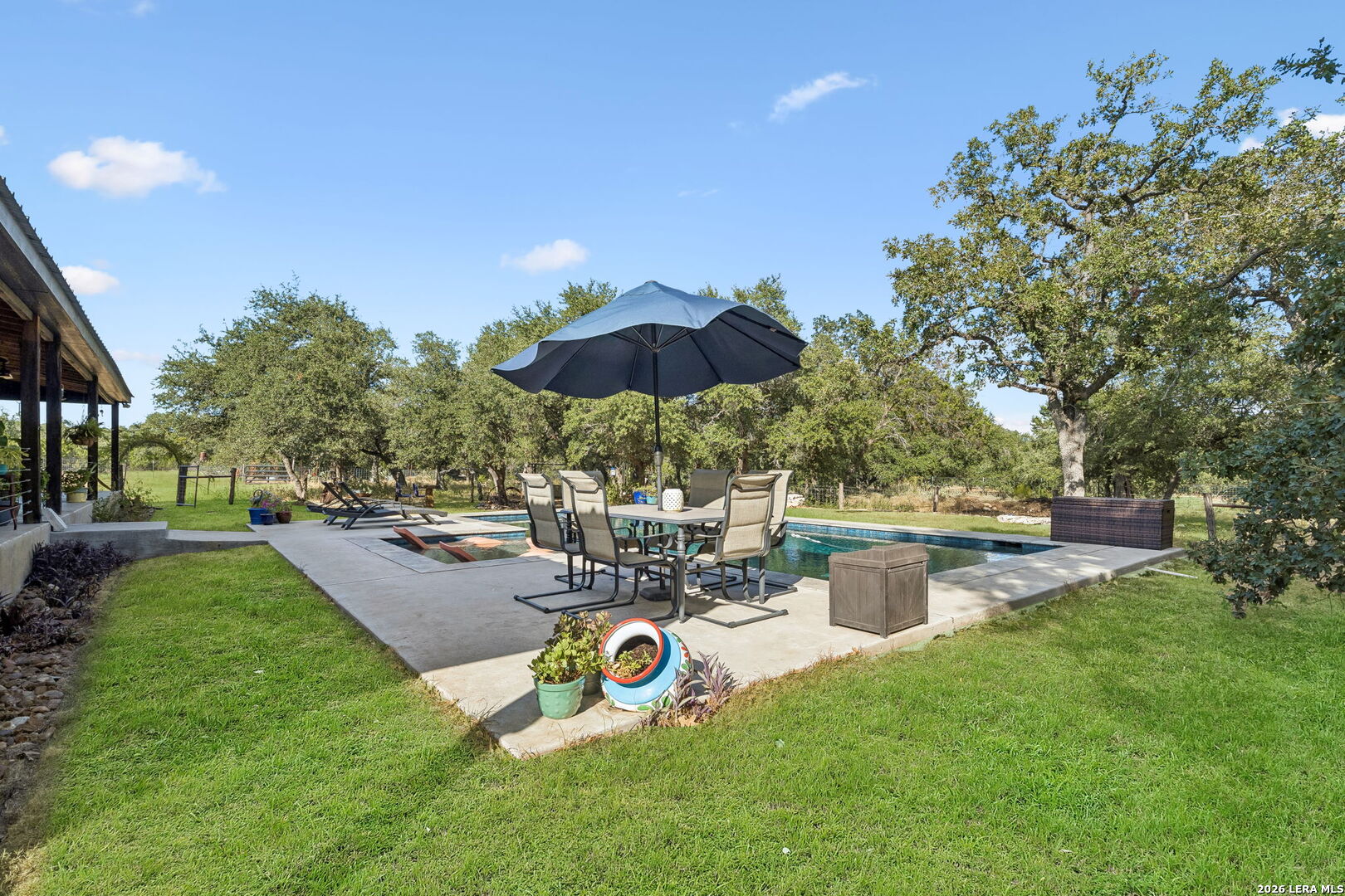 105 Dillard Lane, Bergheim, TX 78004