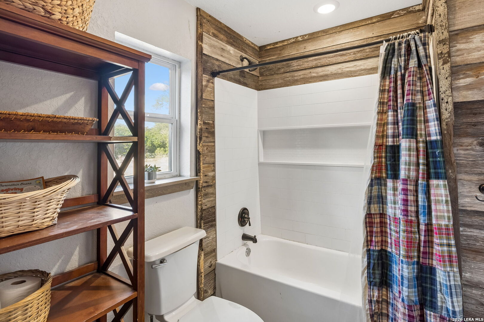 105 Dillard Lane, Bergheim, TX 78004
