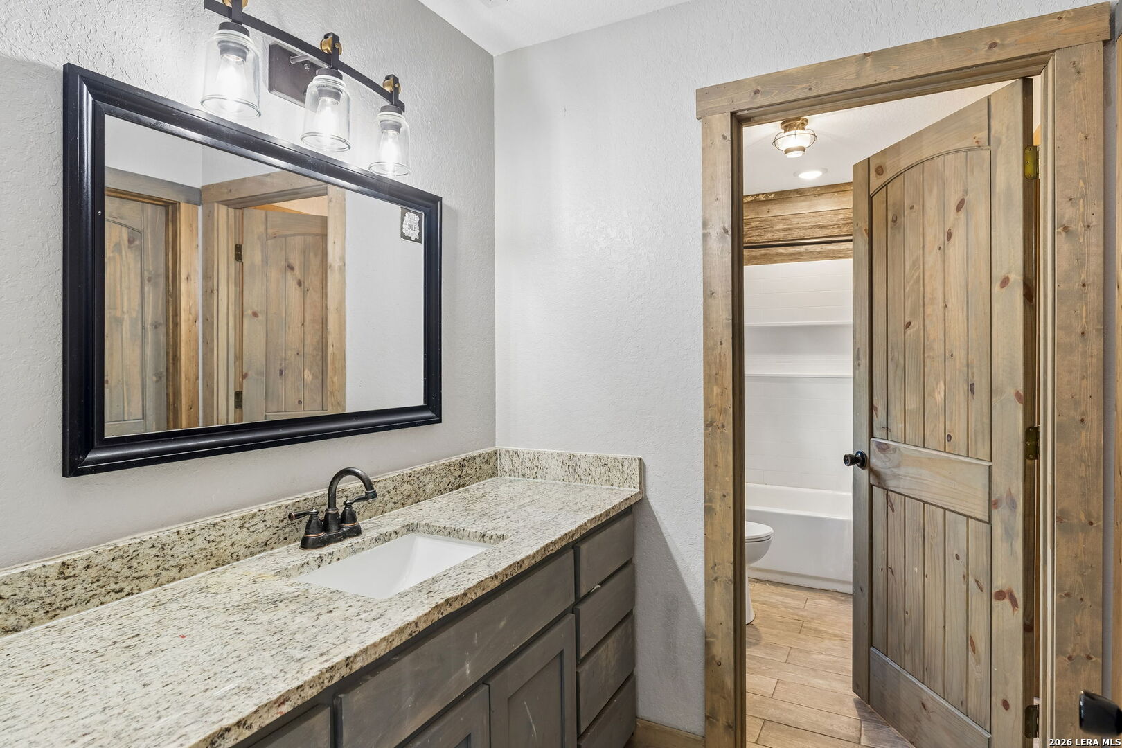 105 Dillard Lane, Bergheim, TX 78004
