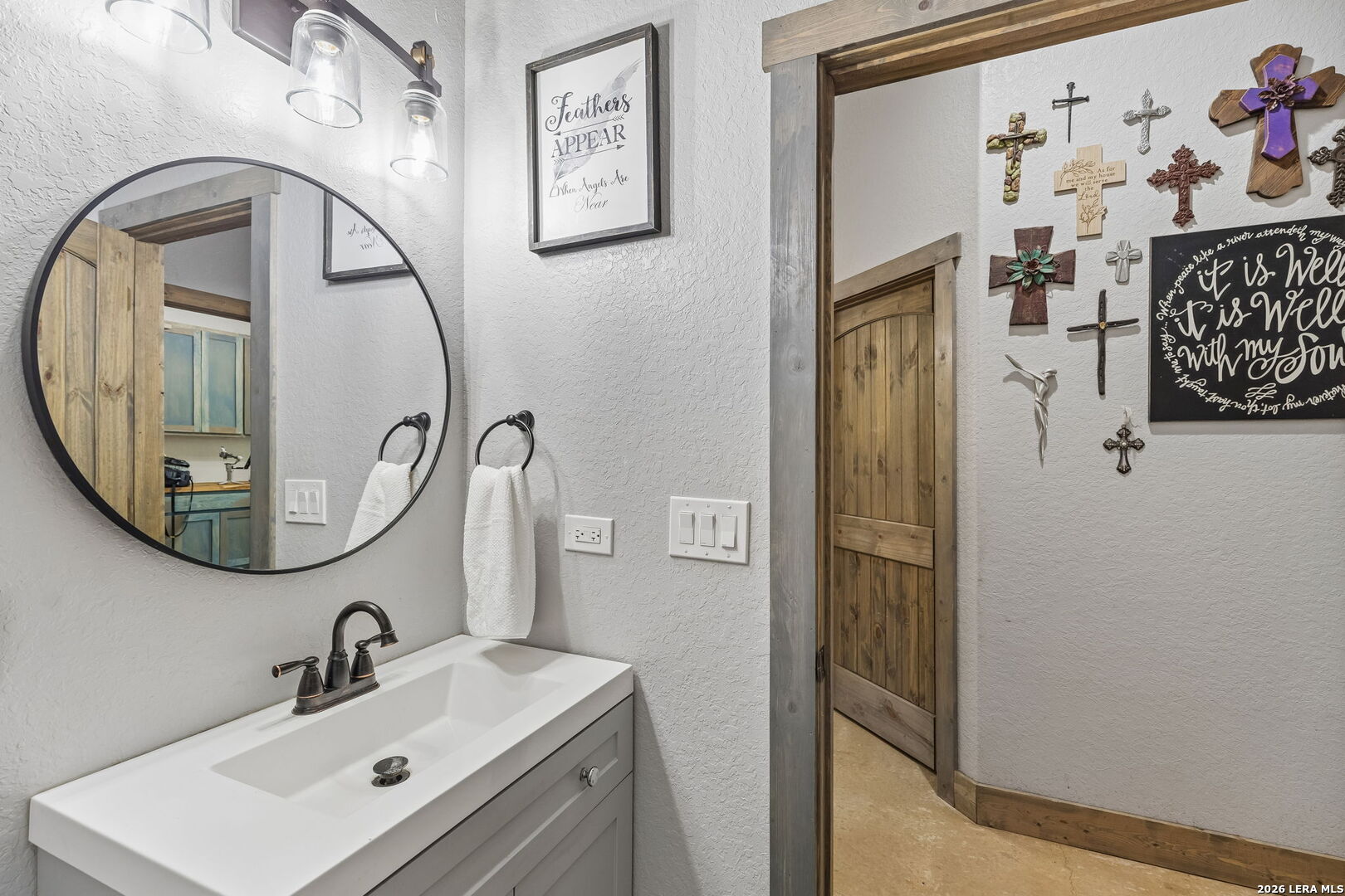 105 Dillard Lane, Bergheim, TX 78004