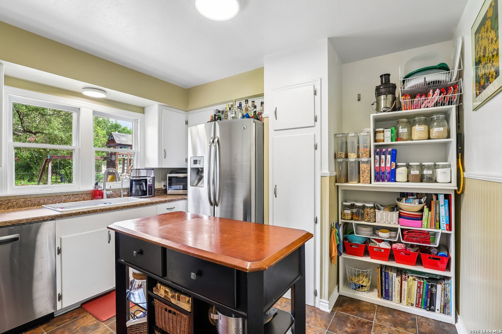 960 SOWELL ST, Seguin, TX 78155