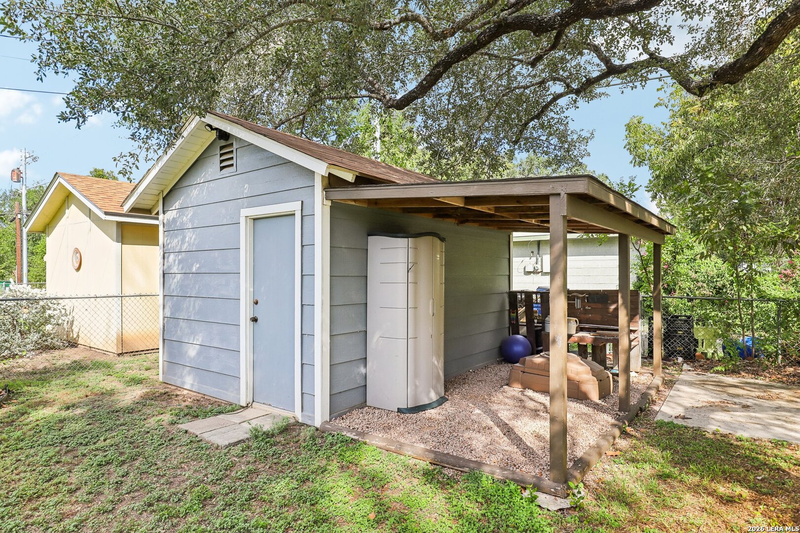 960 SOWELL ST, Seguin, TX 78155