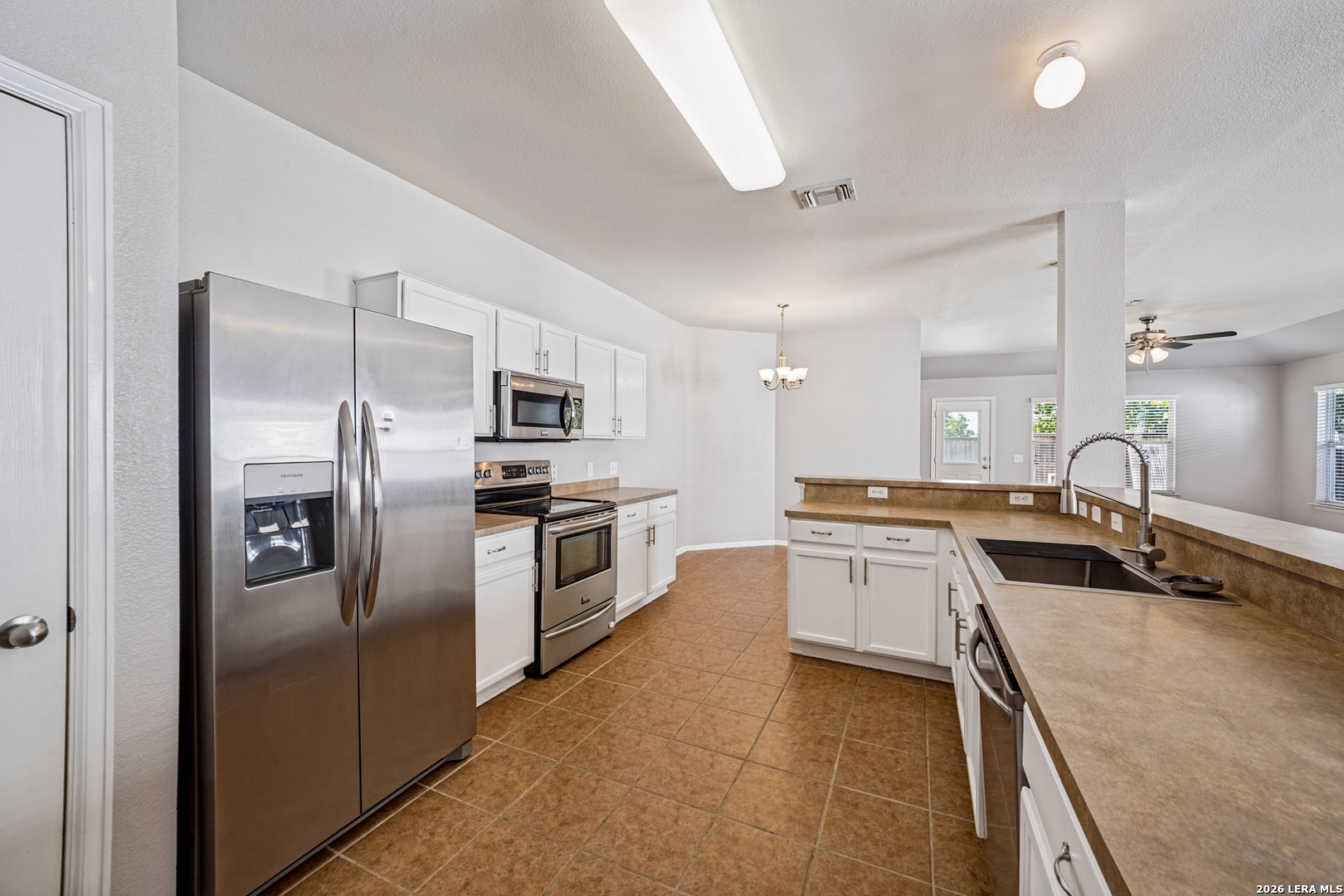 3727 Fiesta Trail, San Antonio, TX 78245