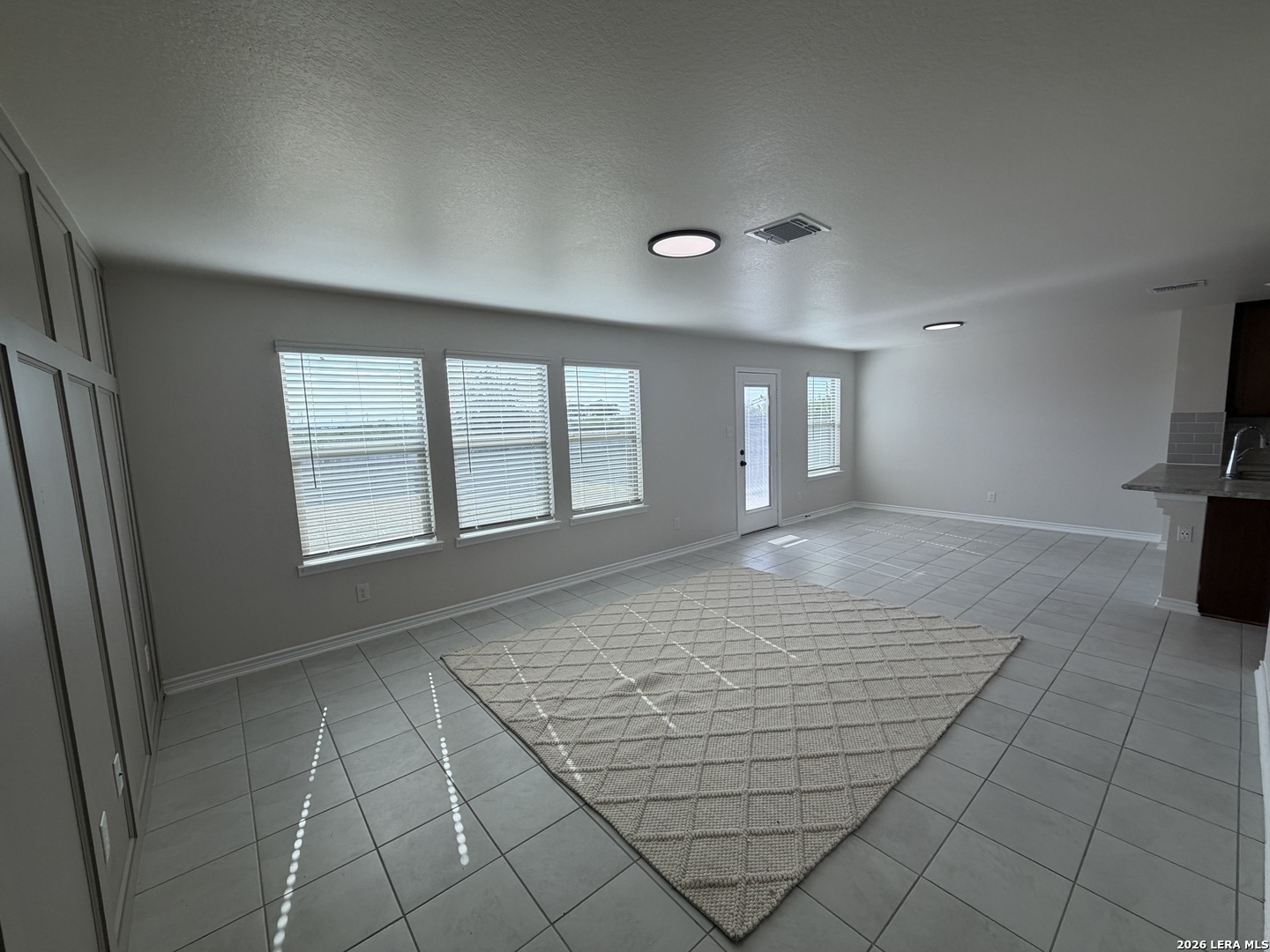 5022 BIG OAK RUN, Elmendorf, TX 78112