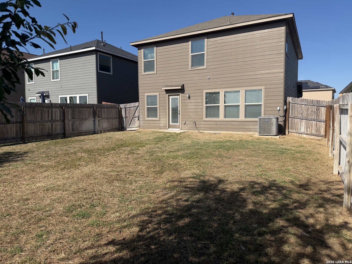 5022 BIG OAK RUN, Elmendorf, TX 78112