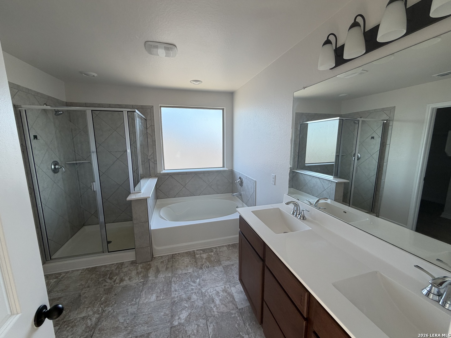 5022 BIG OAK RUN, Elmendorf, TX 78112