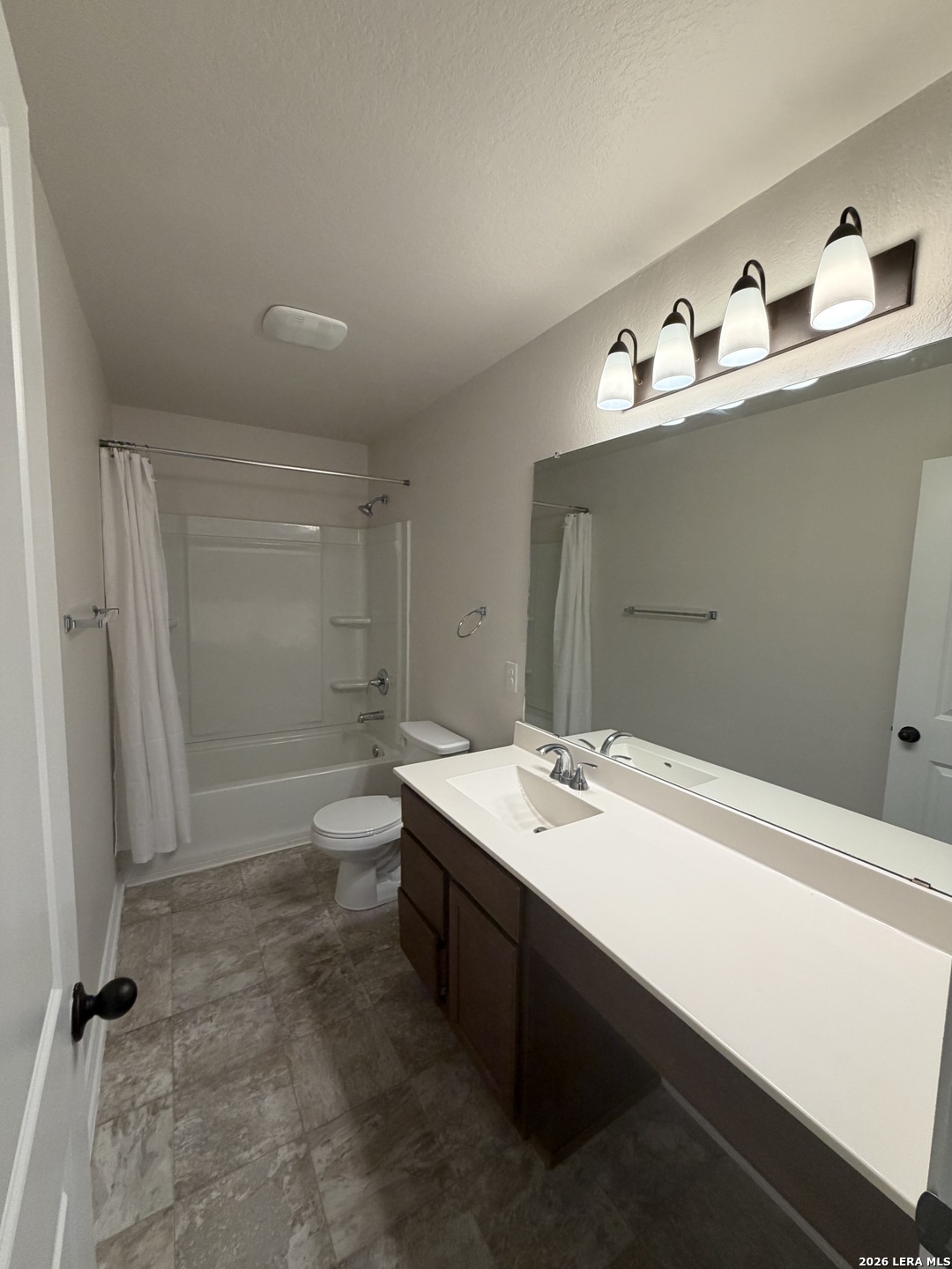 5022 BIG OAK RUN, Elmendorf, TX 78112