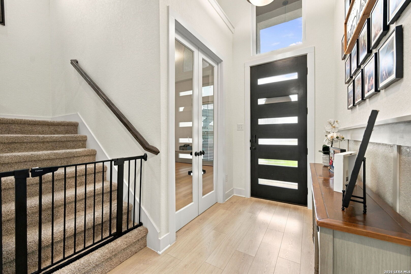 Entry/Foyer