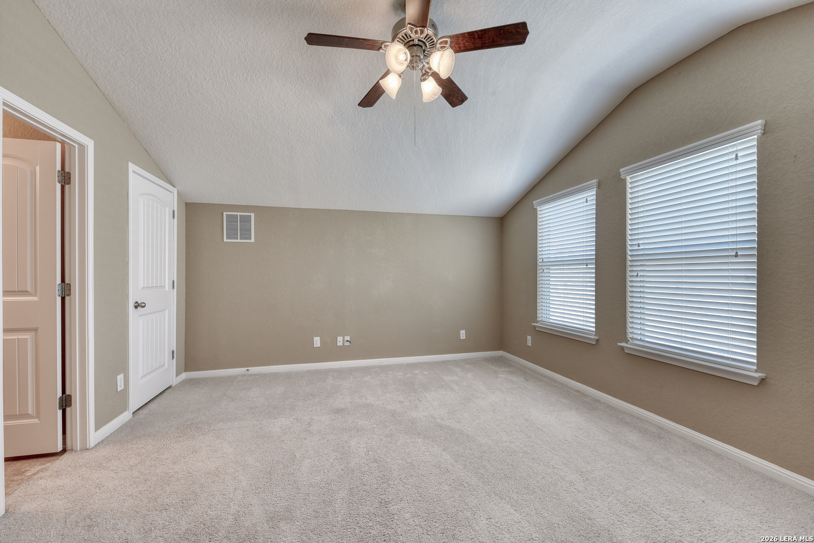 24724 BUCK CRK, San Antonio, TX 78255